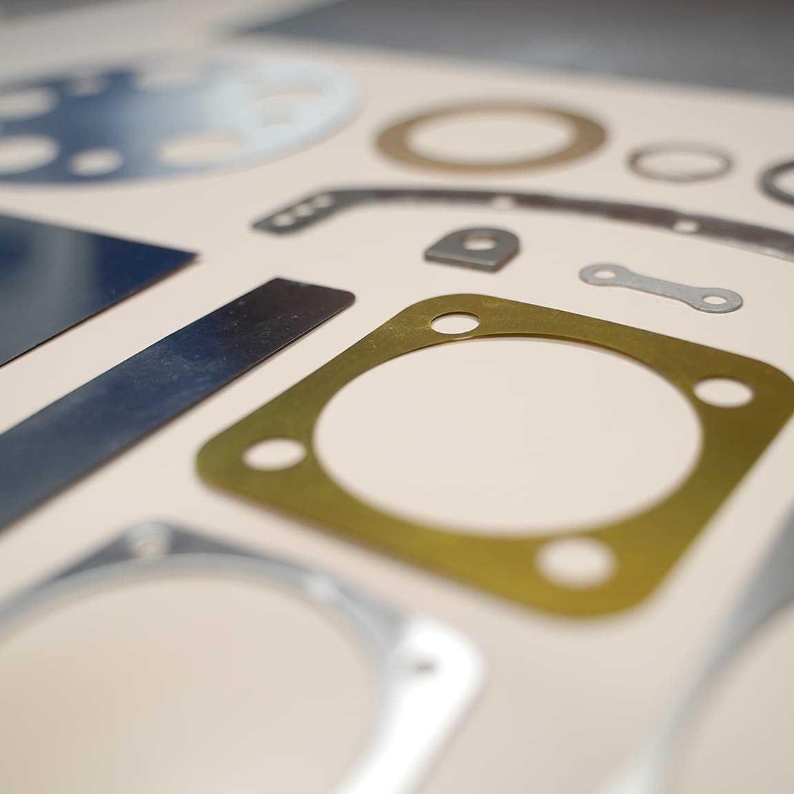 Alignment Pins, Dowels & Bushings | SPIROL
